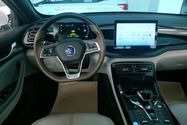 Used BYD Qin PLUS 2024 HONOR Edition DM-i 55KM Leading Model Steering Wheel