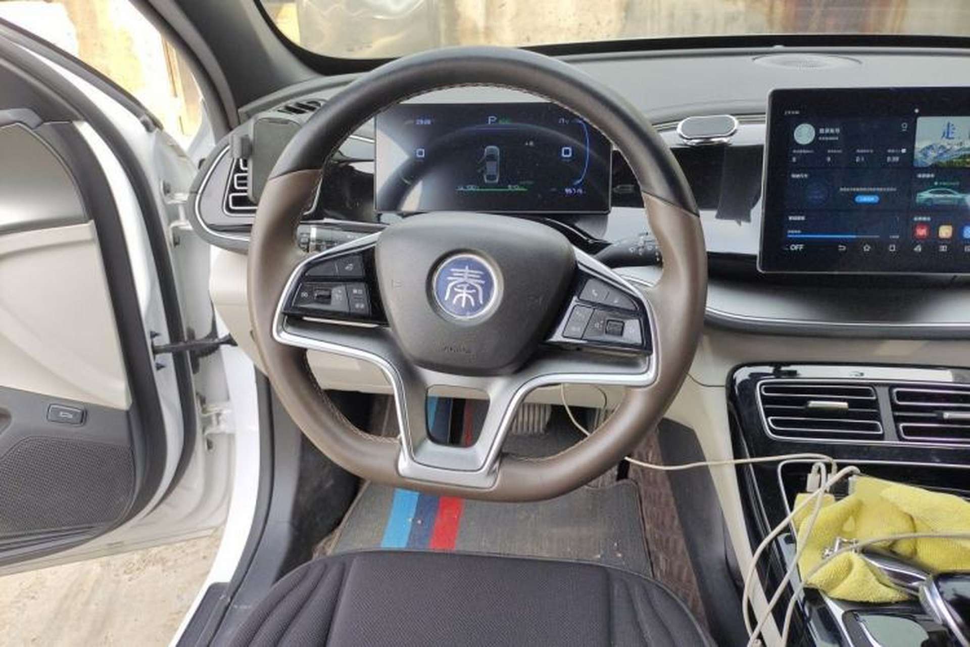 Used BYD Qin PLUS 2024 Honor Edition EV 510KM Leading Model Steering Wheel