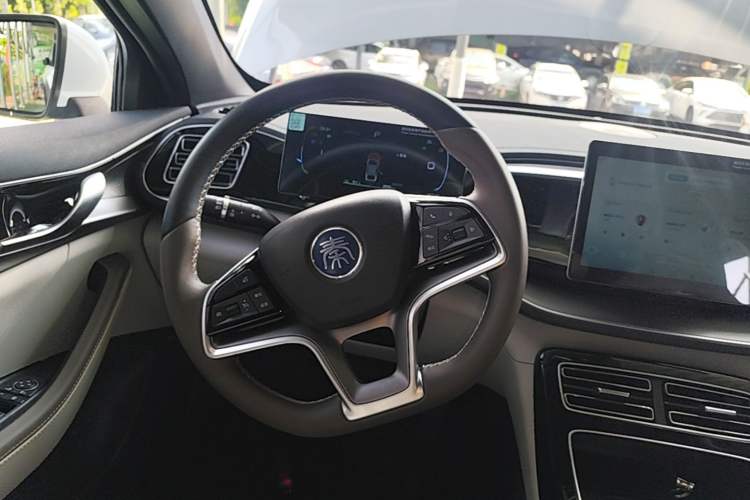 Used BYD Qin PLUS 2024 Honor Edition EV 510KM Leading Model Steering Wheel