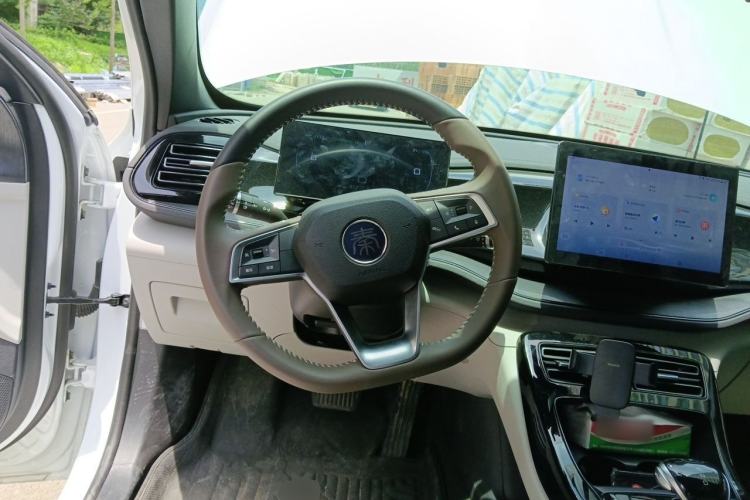 Used BYD Qin PLUS 2024 HONOR Edition DM-i 55KM Leading Model Steering Wheel
