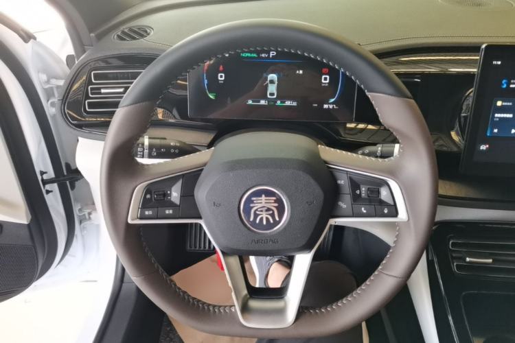 Used BYD Qin PLUS 2024 HONOR Edition DM-i 55KM Leading Model Steering Wheel