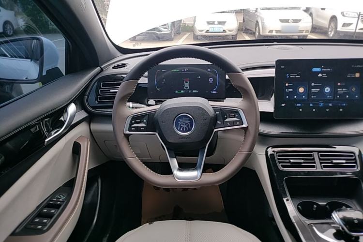 Used BYD Qin PLUS 2024 HONOR Edition DM-i 55KM Leading Model Steering Wheel