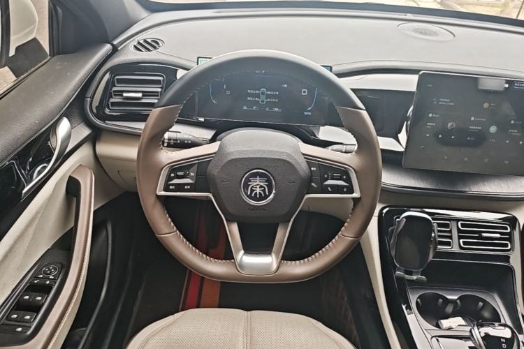 Used BYD Qin PLUS 2024 HONOR Edition DM-i 55KM Leading Model Steering Wheel
