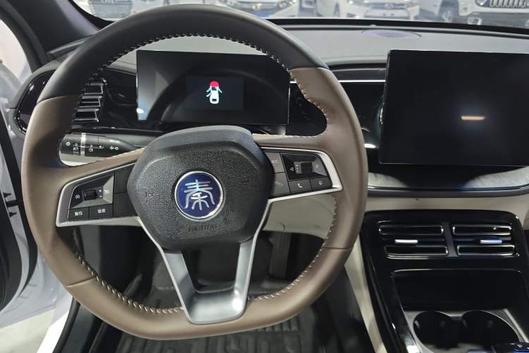 Used BYD Qin PLUS 2024 HONOR Edition DM-i 55KM Leading Model Steering Wheel