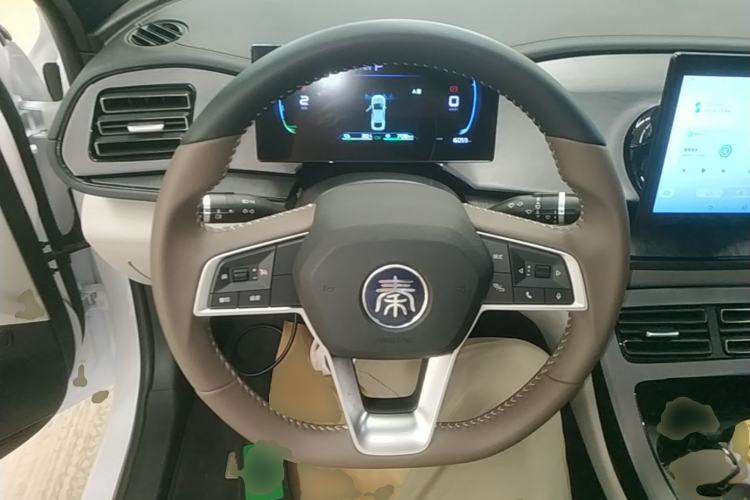 Used BYD Qin PLUS 2024 HONOR Edition DM-i 55KM Leading Model Steering Wheel