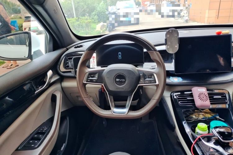 Used BYD Qin PLUS 2024 HONOR Edition DM-i 55KM Leading Model Steering Wheel