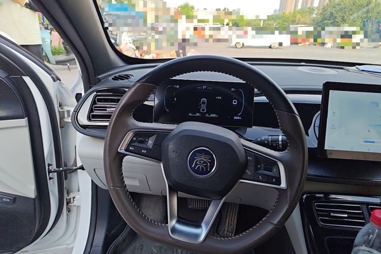Used BYD Qin PLUS 2024 HONOR Edition DM-i 55KM Leading Model Steering Wheel