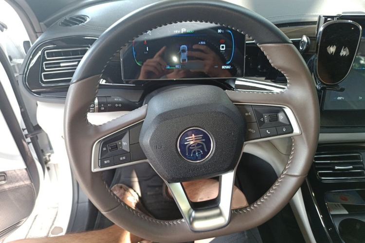 Used BYD Qin PLUS 2024 HONOR Edition DM-i 55KM Leading Model Steering Wheel