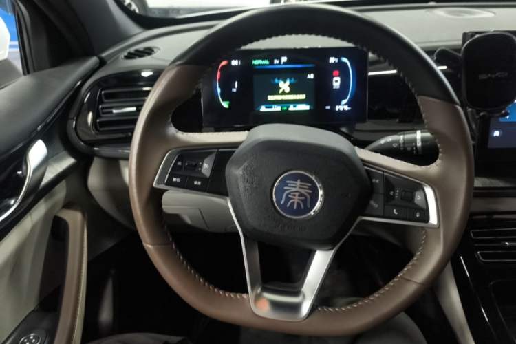 Used BYD Qin PLUS 2024 HONOR Edition DM-i 55KM Leading Model Steering Wheel