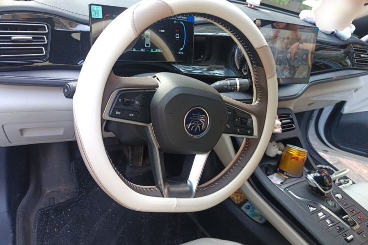 Used BYD Qin PLUS 2024 HONOR Edition DM-i 55KM Leading Model Steering Wheel