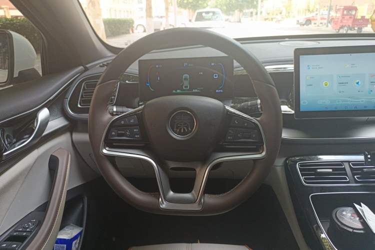 Used BYD Qin PLUS 2024 Honor Edition EV 510KM Beyond Model Steering Wheel