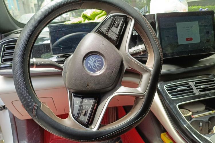 Used BYD Qin PLUS 2024 Honor Edition EV 510KM Leading Model Steering Wheel