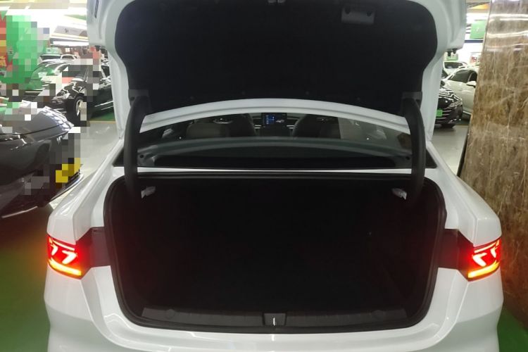 Used BYD Qin PLUS 2024 HONOR Edition DM-i 55KM Leading Model Trunk