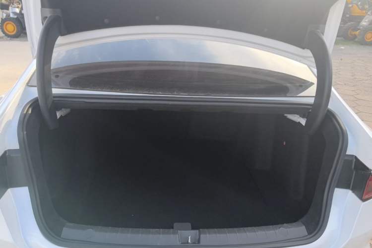 Used BYD Qin PLUS 2024 Honor Edition EV 510KM Leading Model Trunk
