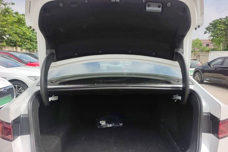 Used BYD Qin PLUS 2024 HONOR Edition DM-i 55KM Leading Model Trunk