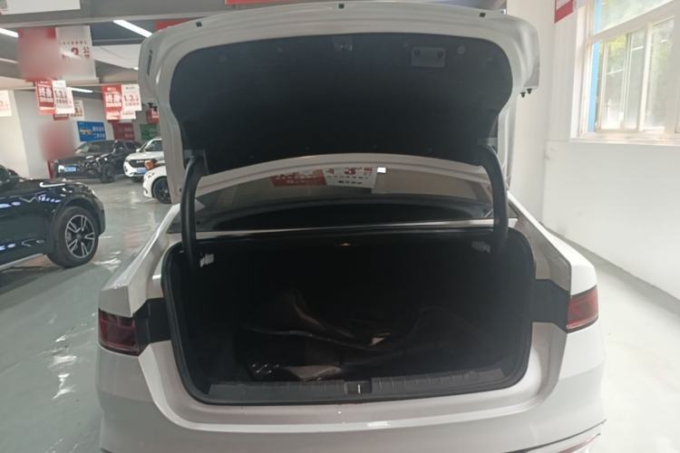 Used BYD Qin PLUS 2024 HONOR Edition DM-i 55KM Leading Model Trunk