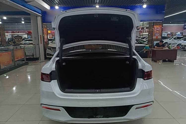 Used BYD Qin PLUS 2024 HONOR Edition DM-i 55KM Leading Model Trunk