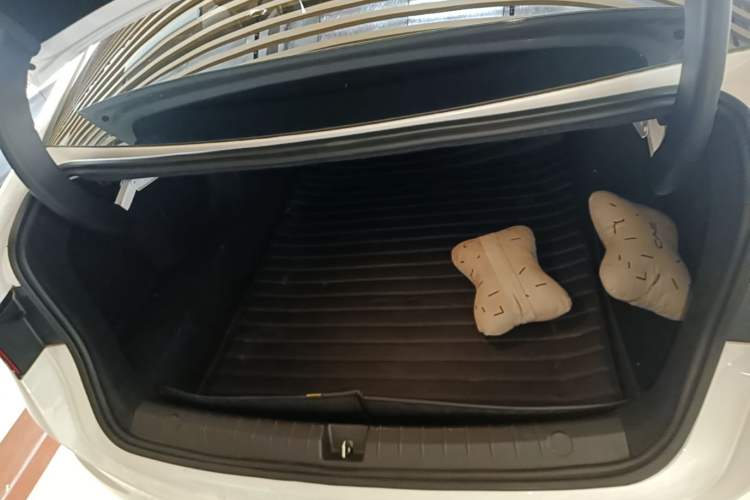 Used BYD Qin PLUS 2024 HONOR Edition DM-i 55KM Leading Model Trunk