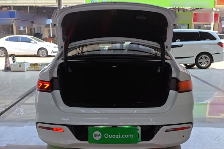 Used BYD Qin PLUS 2024 HONOR Edition DM-i 55KM Leading Model Trunk