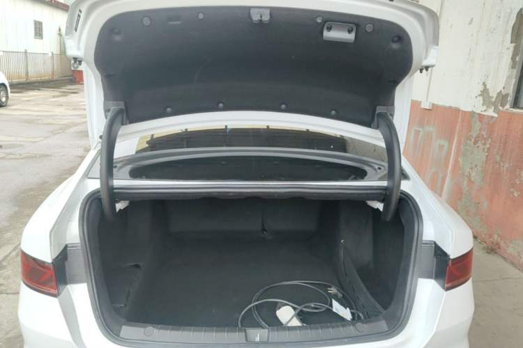 Used BYD Qin PLUS 2024 HONOR Edition DM-i 55KM Leading Model Trunk