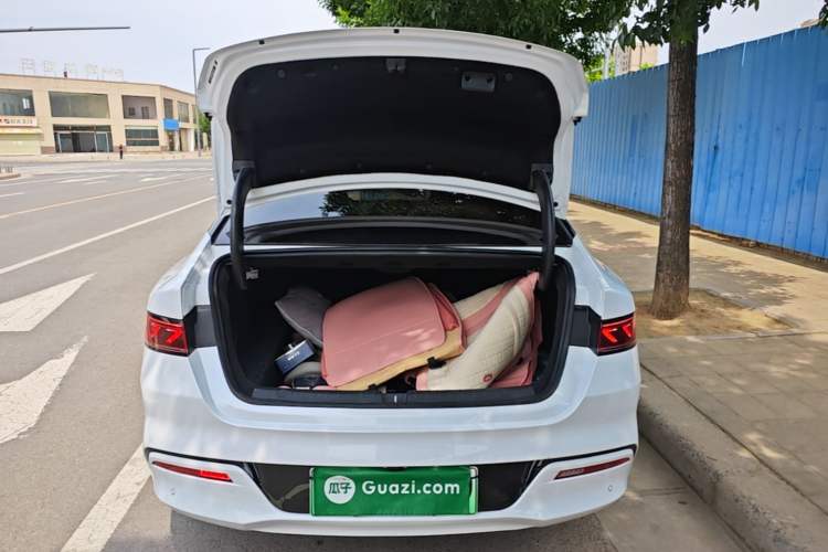Used BYD Qin PLUS 2024 HONOR Edition DM-i 55KM Leading Model Trunk