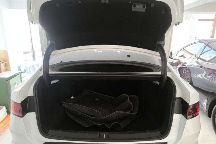 Used BYD Qin PLUS 2024 HONOR Edition DM-i 55KM Leading Model Trunk
