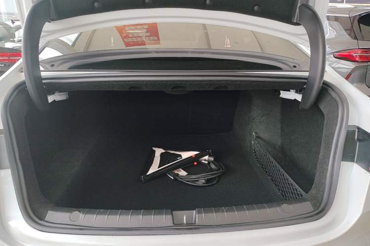 Used BYD Qin PLUS 2024 HONOR Edition DM-i 55KM Leading Model Trunk