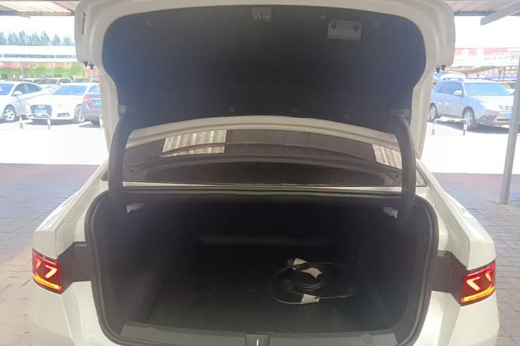 Used BYD Qin PLUS 2024 HONOR Edition DM-i 55KM Leading Model Trunk