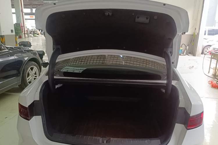 Used BYD Qin PLUS 2024 HONOR Edition DM-i 55KM Leading Model Trunk