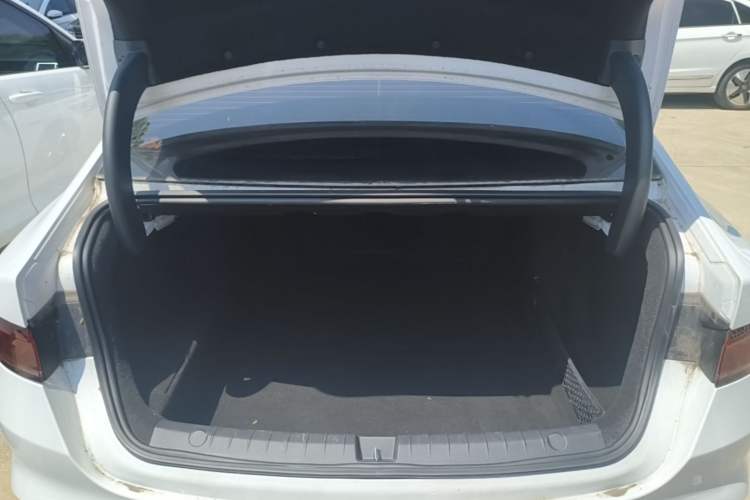 Used BYD Qin PLUS 2024 HONOR Edition DM-i 55KM Leading Model Trunk