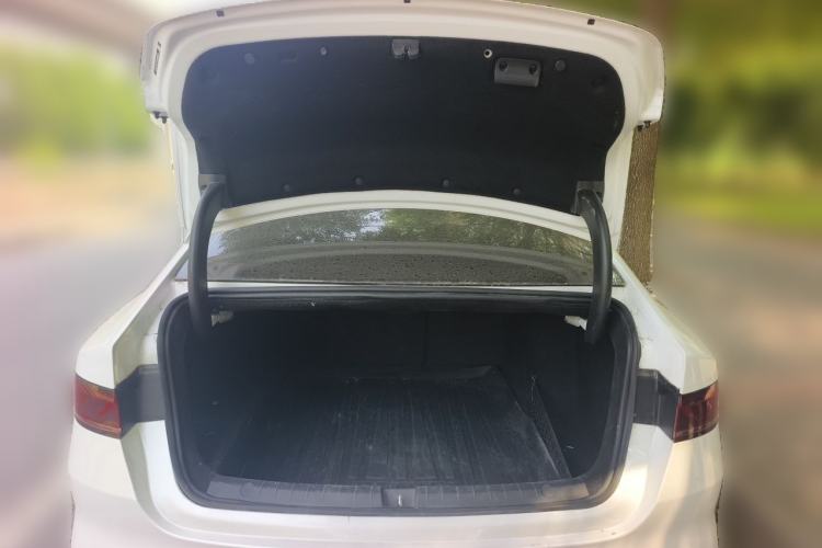 Used BYD Qin PLUS 2024 HONOR Edition DM-i 55KM Leading Model Trunk