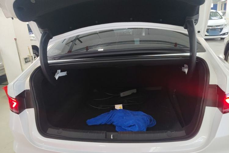 Used BYD Qin PLUS 2024 HONOR Edition DM-i 55KM Leading Model Trunk