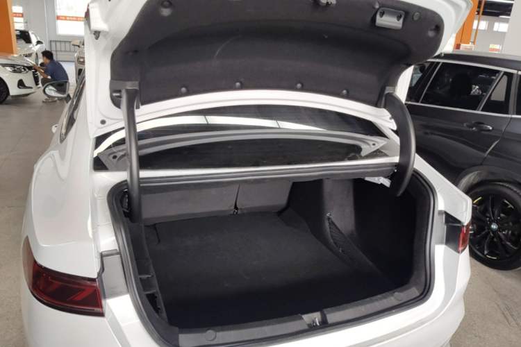 Used BYD Qin PLUS 2024 HONOR Edition DM-i 55KM Leading Model Trunk