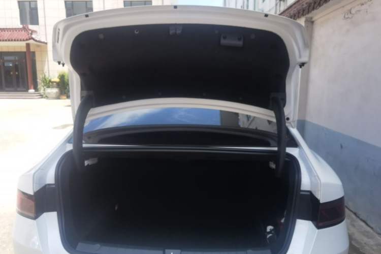 Used BYD Qin PLUS 2024 HONOR Edition DM-i 55KM Leading Model Trunk