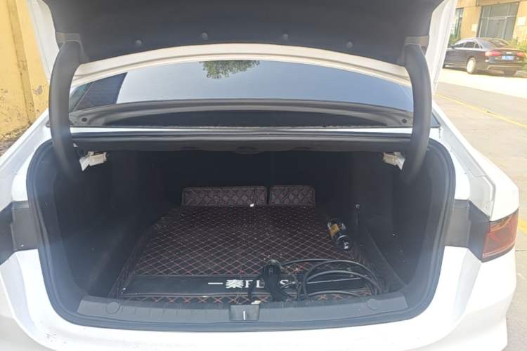 Used BYD Qin PLUS 2024 HONOR Edition DM-i 55KM Leading Model Trunk