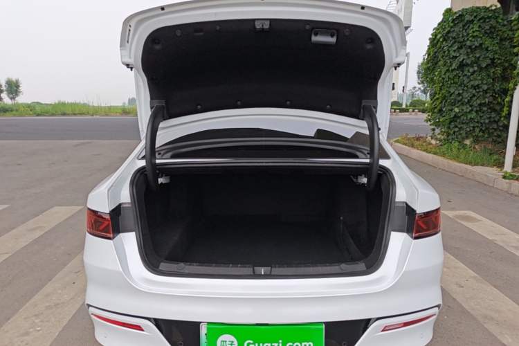 Used BYD Qin PLUS 2024 HONOR Edition DM-i 55KM Leading Model Trunk