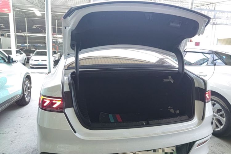 Used BYD Qin PLUS 2024 HONOR Edition DM-i 55KM Leading Model Trunk