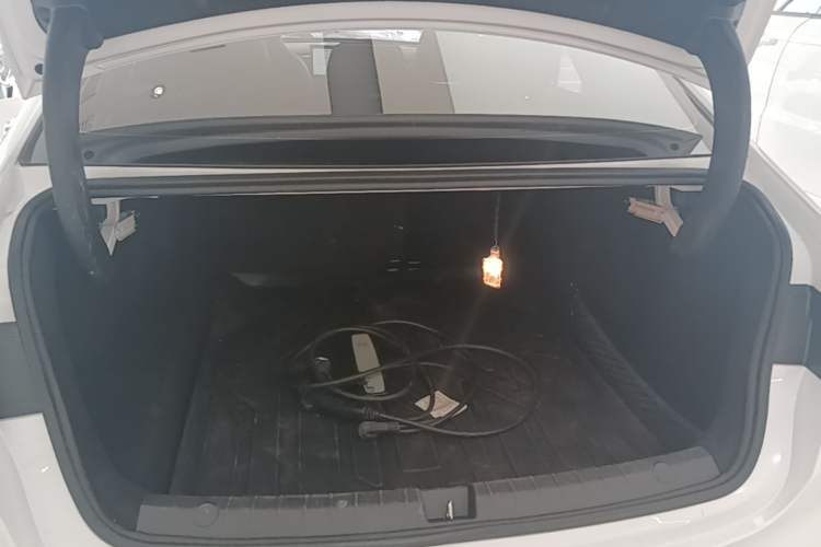 Used BYD Qin PLUS 2024 HONOR Edition DM-i 55KM Leading Model Trunk