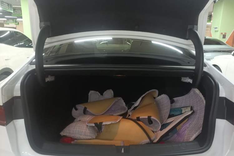 Used BYD Qin PLUS 2024 HONOR Edition DM-i 55KM Leading Model Trunk