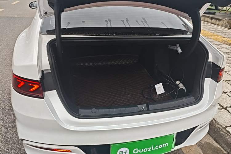 Used BYD Qin PLUS 2024 HONOR Edition DM-i 55KM Leading Model Trunk