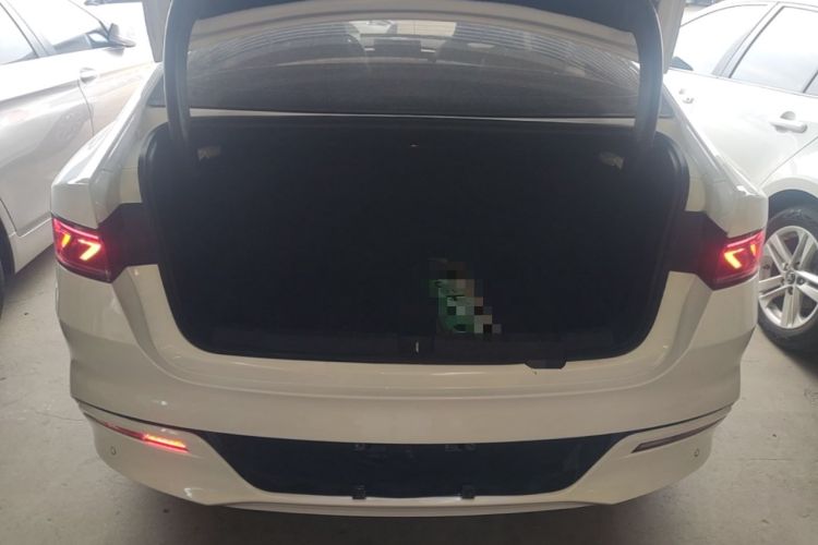 Used BYD Qin PLUS 2024 HONOR Edition DM-i 55KM Leading Model Trunk