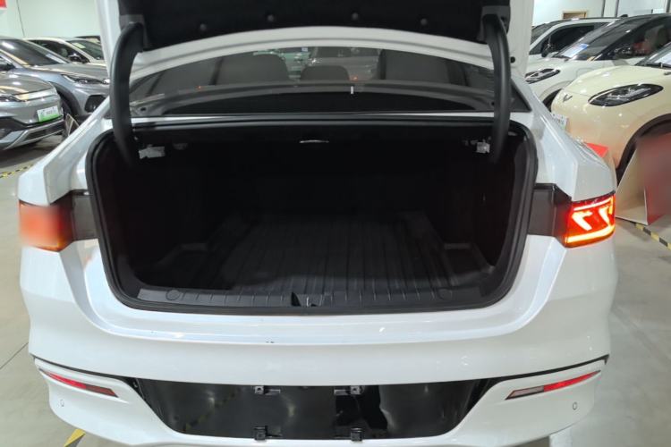 Used BYD Qin PLUS 2024 Honor Edition EV 420KM Beyond Model Trunk