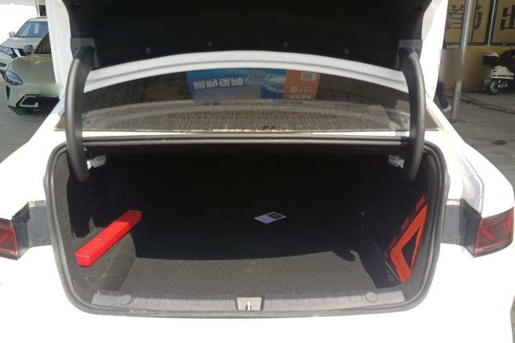 Used BYD Qin PLUS 2024 HONOR Edition DM-i 55KM Leading Model Trunk