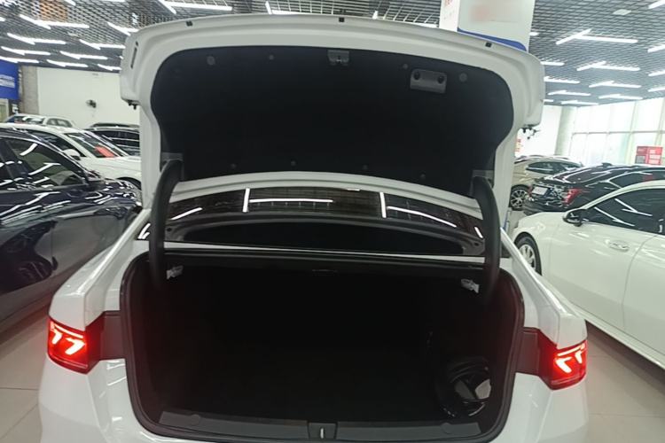 Used BYD Qin PLUS 2024 HONOR Edition DM-i 55KM Beyond Model Trunk