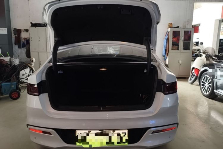 Used BYD Qin PLUS 2024 HONOR Edition DM-i 55KM Leading Model Trunk