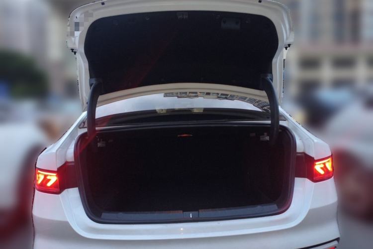 Used BYD Qin PLUS 2024 HONOR Edition DM-i 55KM Leading Model Trunk