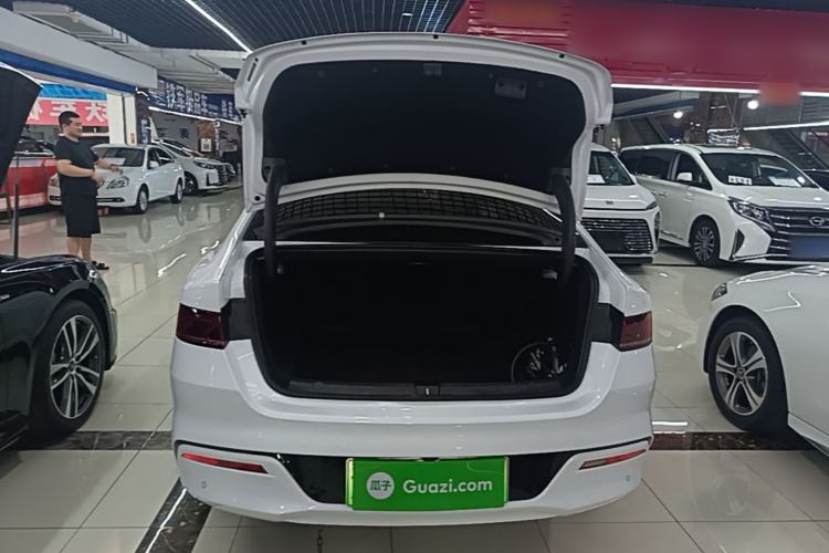 Used BYD Qin PLUS 2024 HONOR Edition DM-i 55KM Leading Model Trunk