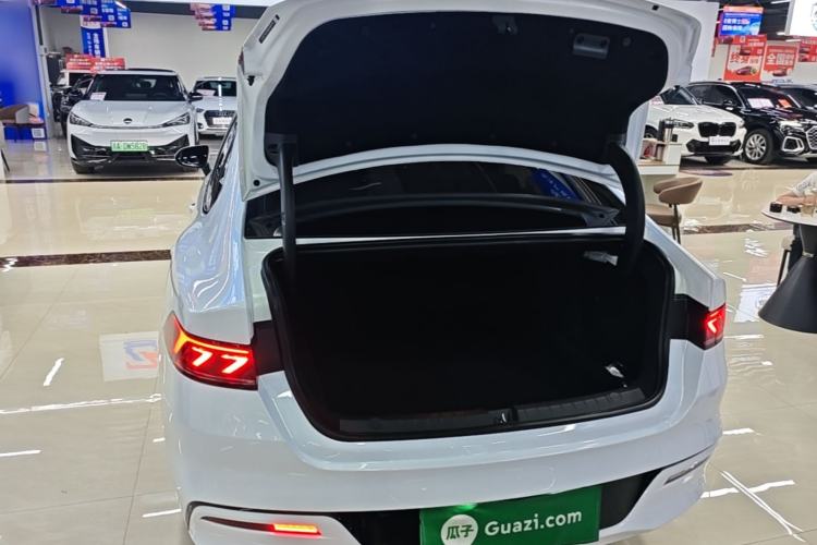 Used BYD Qin PLUS 2024 HONOR Edition DM-i 120KM Beyond Model Trunk