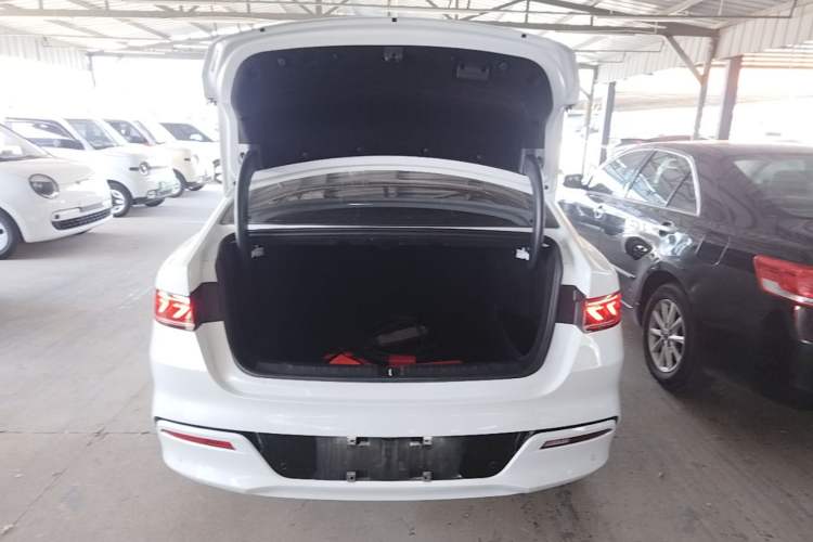 Used BYD Qin PLUS 2024 HONOR Edition DM-i 55KM Leading Model Trunk