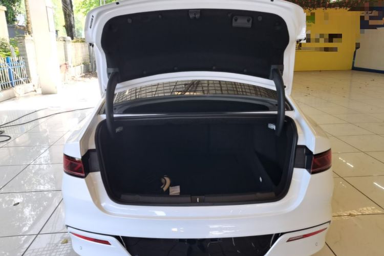 Used BYD Qin PLUS 2024 HONOR Edition DM-i 55KM Leading Model Trunk